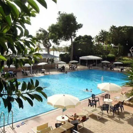Ξενοδοχείο Nicolaus Club 4*