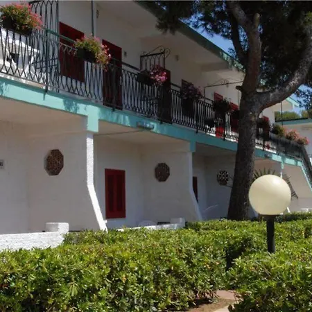 Nicolaus Club Ξενοδοχείο 4*